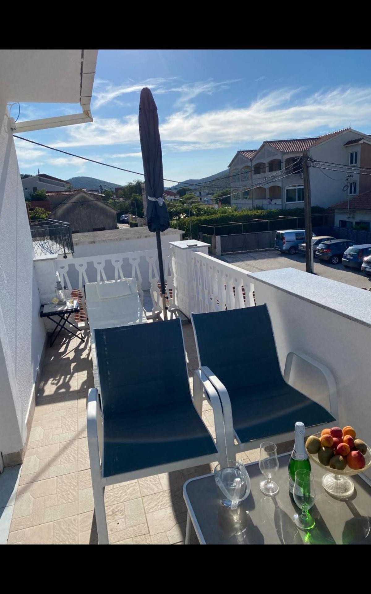 Apartment Remi, Penthouse With Balcony, Free Parking Marina  Exterior foto