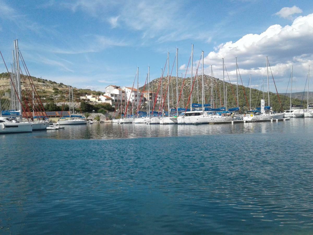 Apartment Remi, Penthouse With Balcony, Free Parking Marina  Exterior foto