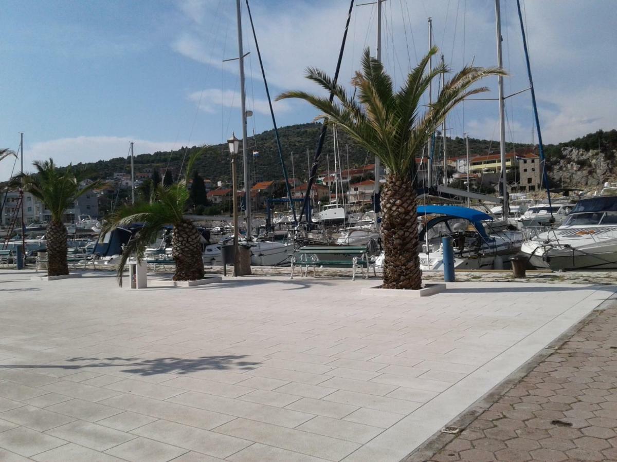 Apartment Remi, Penthouse With Balcony, Free Parking Marina  Exterior foto
